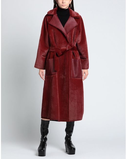 Shearling & Teddy di Compagnia Italiana in Red