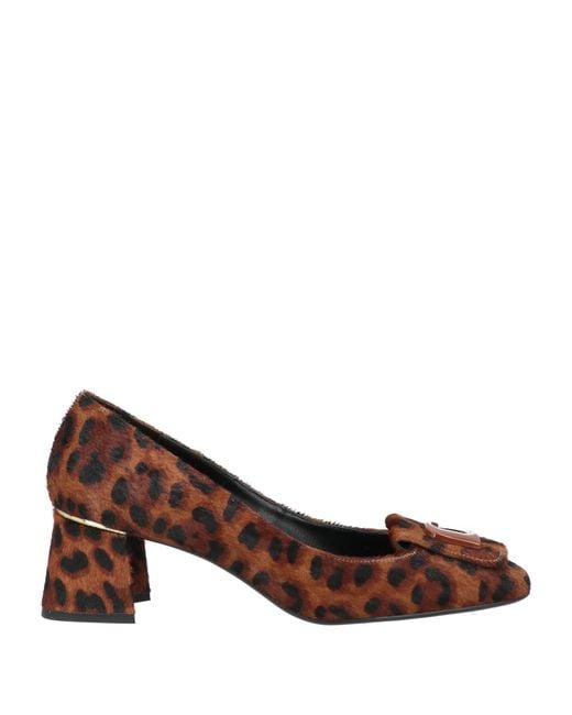 Lola Cruz Brown Pumps