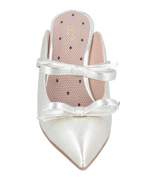 Red(v) White Mules & Clogs