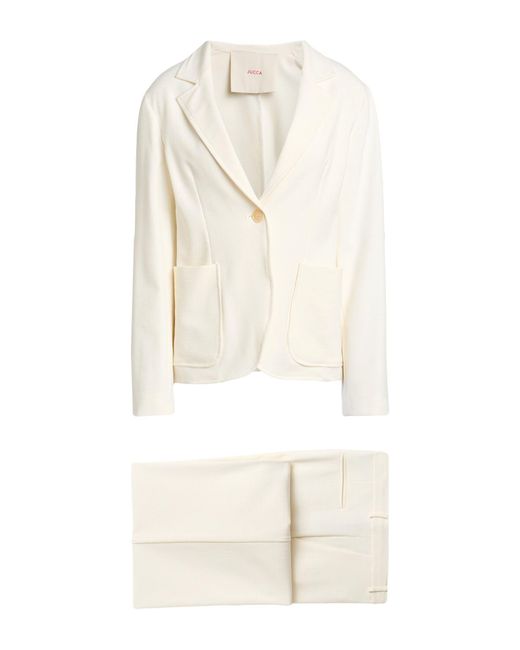 Jucca White Suit