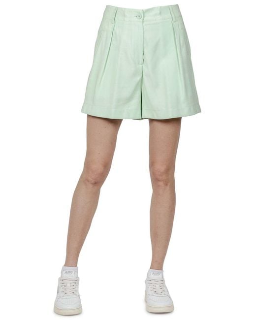 Suoli Green Shorts & Bermudashorts