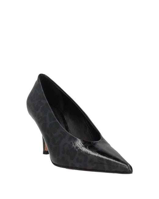 The Seller Black Pumps Leather