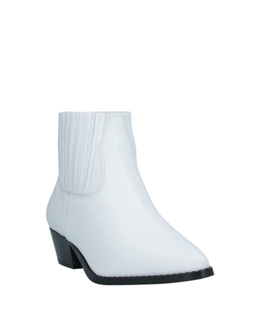 white ankle boots steve madden