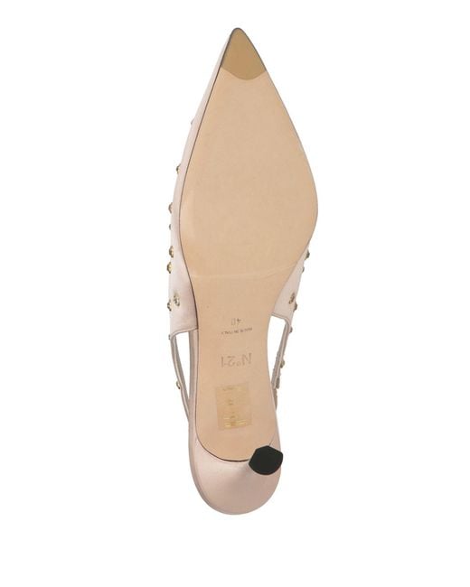 N°21 Natural Pumps