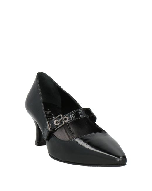 Anima Black Pumps