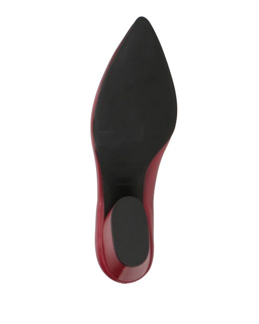Halmanera Red Pumps