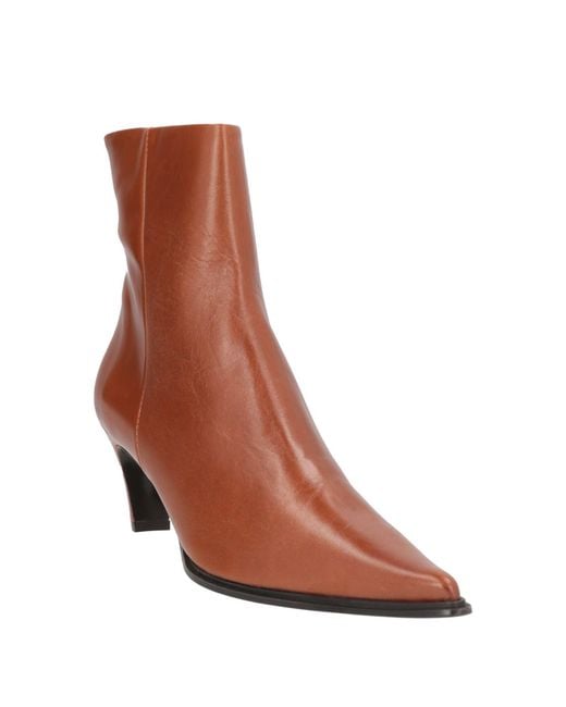 Zinda Brown Ankle Boots