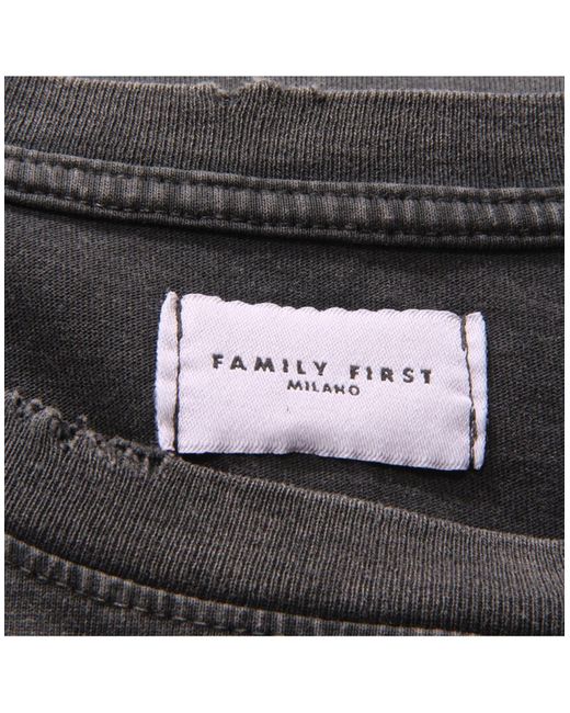 Camiseta FAMILY FIRST de hombre de color Gray