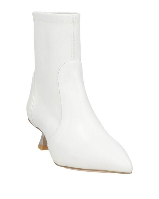 Stuart Weitzman White Ankle Boots Leather