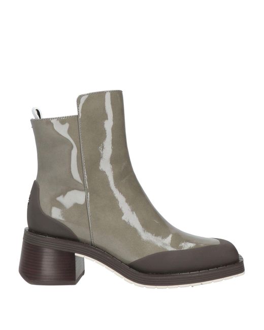 Tory Burch Brown Stiefelette