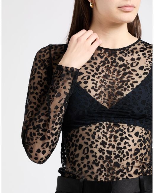 McQueen Black Top