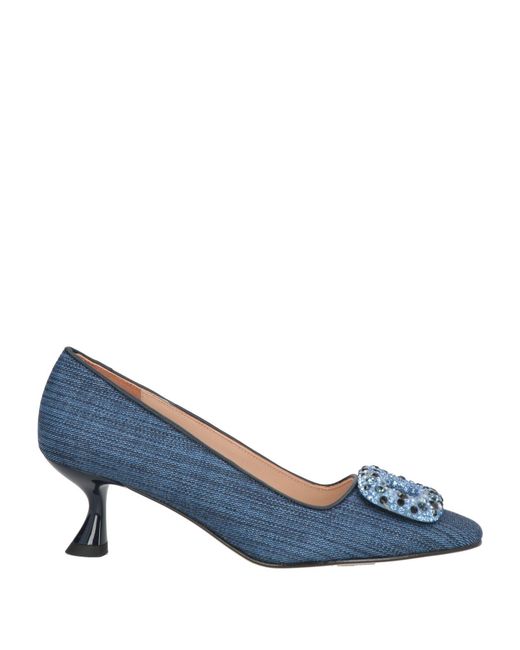 Zinda Blue Pumps