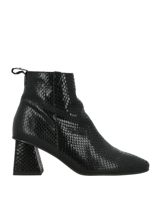 Daniele Ancarani Black Ankle Boots