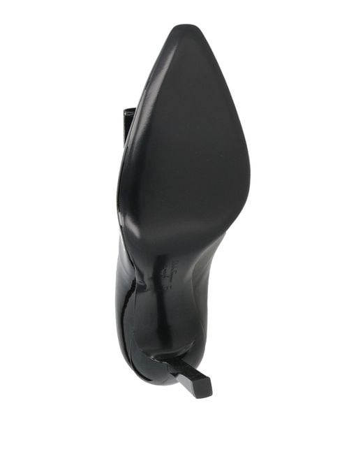 Ferragamo Black Pumps