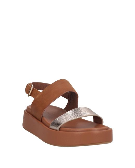 Emanuélle Vee Brown Sandals