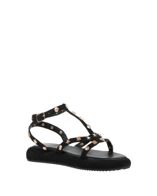 Ovyè Black Sandals