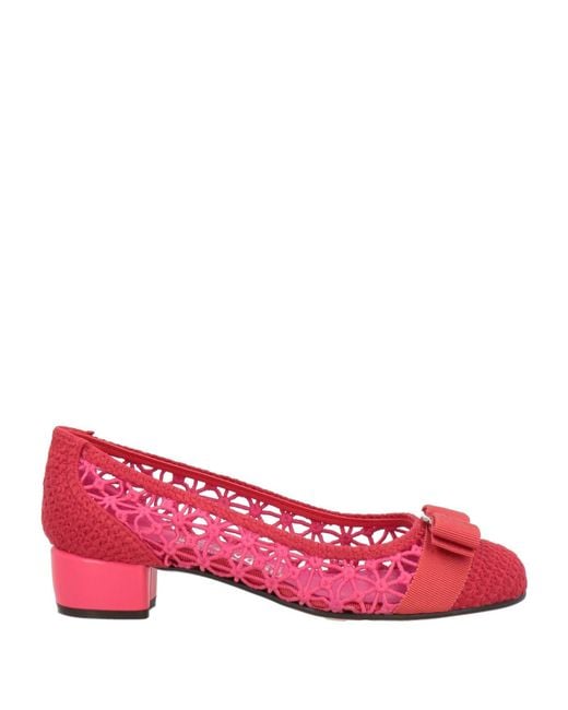 Ferragamo Pink Pumps