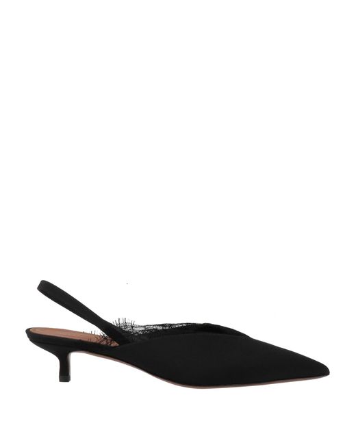 Neous Black Pumps