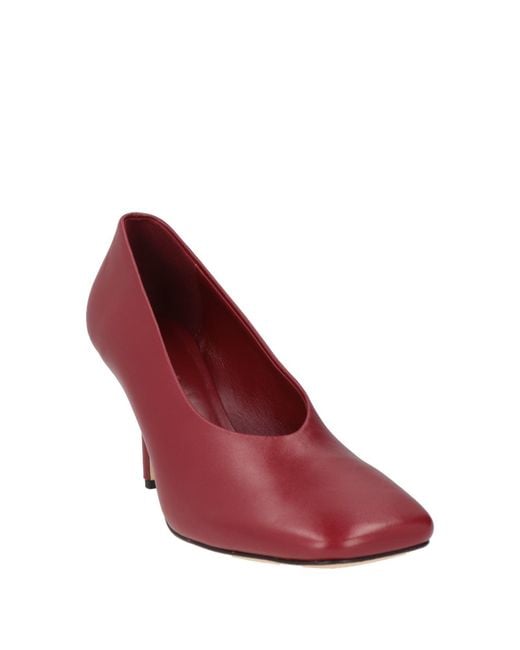 STUDIO AMELIA Red Pumps