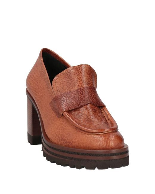 Zinda Brown Loafer