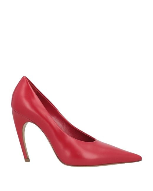 Nensi Dojaka Pink Pumps