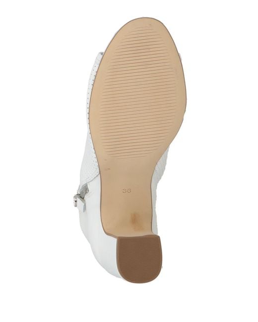 Keys White Ankle Boots Soft Leather