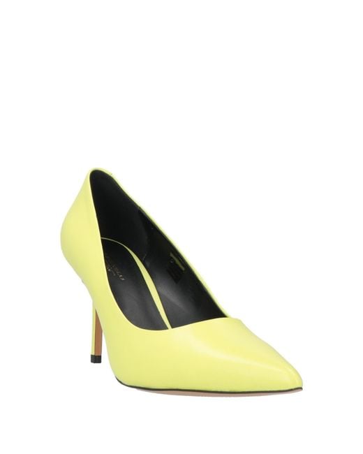 Tosca Blu Metallic Pumps