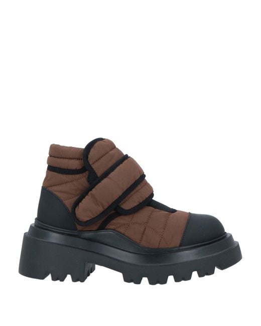 Stivaletti di Plan C in Brown