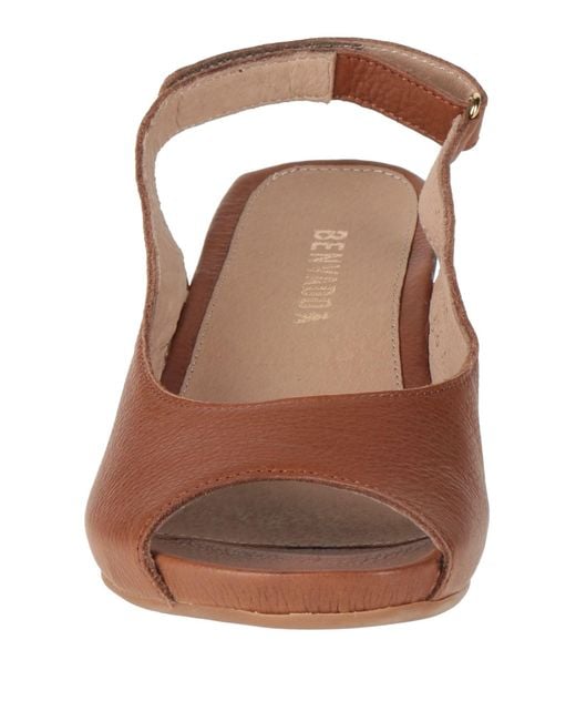 BENVADO Brown Sandals