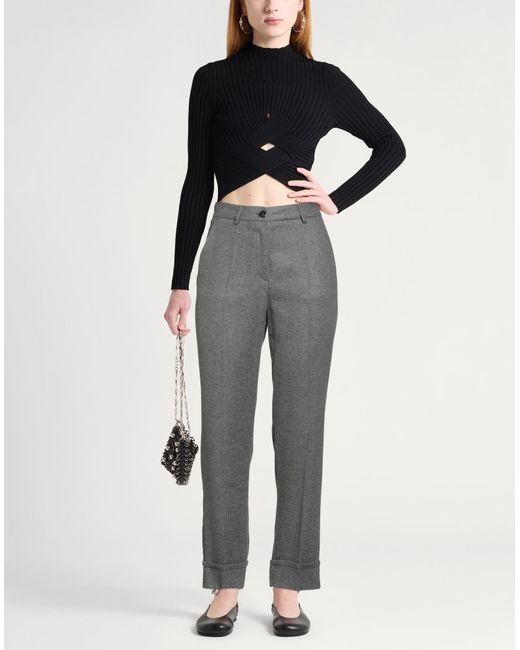 Caractere Gray Hose