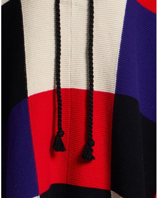 Jucca Red Cape