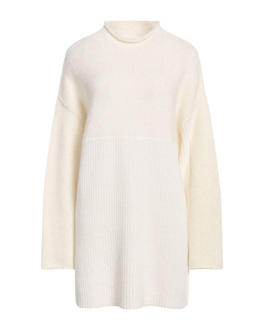 Alpha Studio White Turtleneck