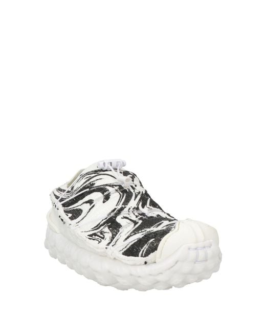 NIKE ISPA White Sneakers