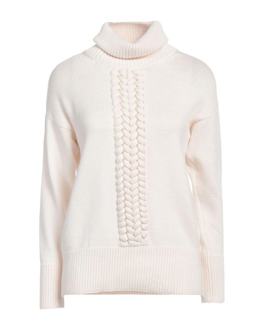 AVOLIO Milano White Turtleneck