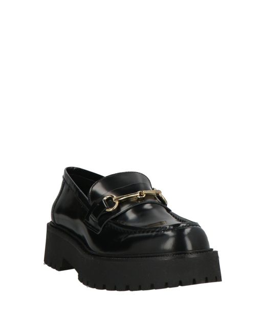 Ovyè Black Loafer
