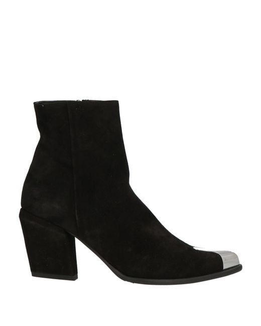 Nila & Nila Black Ankle Boots Leather