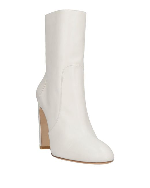 Stuart Weitzman White Stiefelette