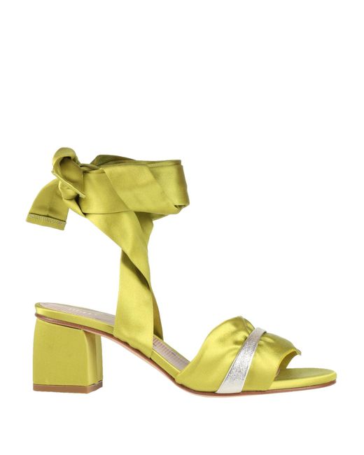 Red(v) Yellow Sandals