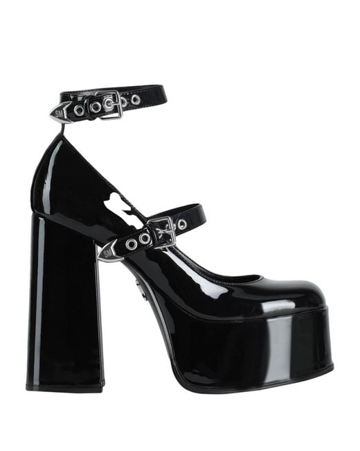 Steve Madden Black Pumps