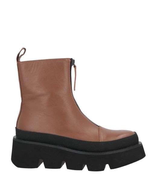 Emanuélle Vee Brown Stiefelette
