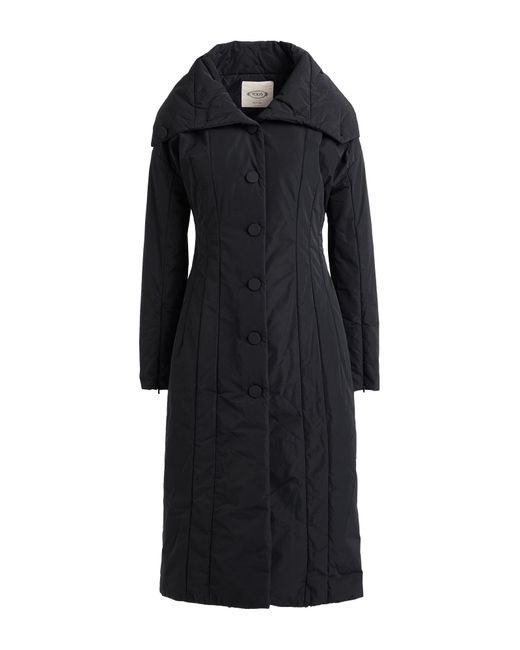 Tod's Black Mantel