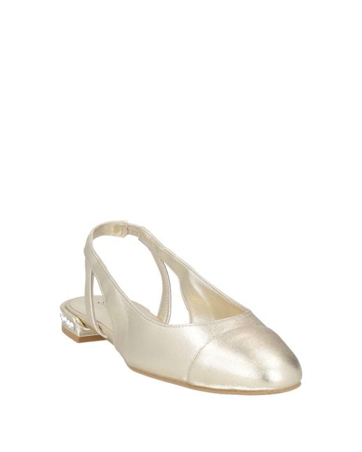 Stuart Weitzman Natural Ballerina