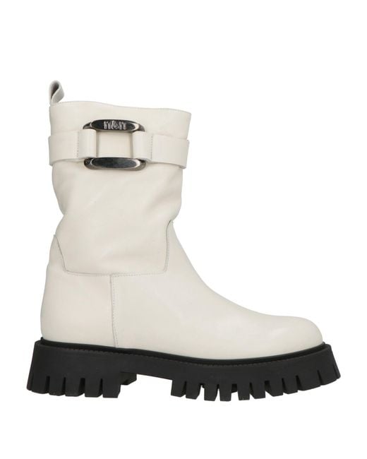 Nila & Nila White Ankle Boots Calfskin
