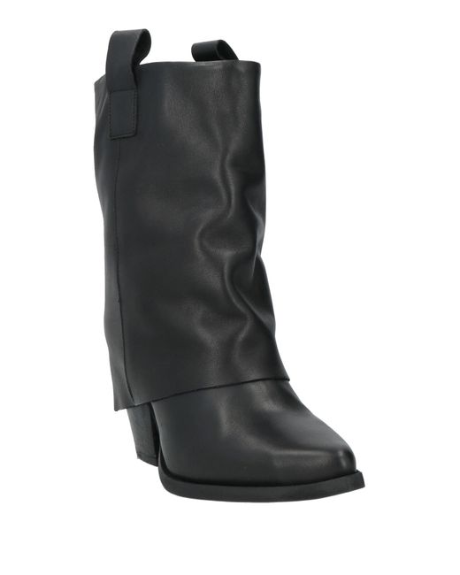 Ovyè Black Ankle Boots Calfskin