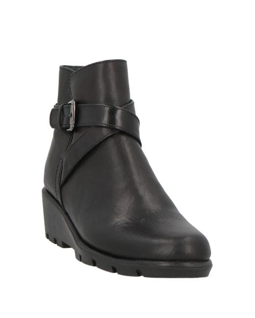 The Flexx Black Ankle Boots