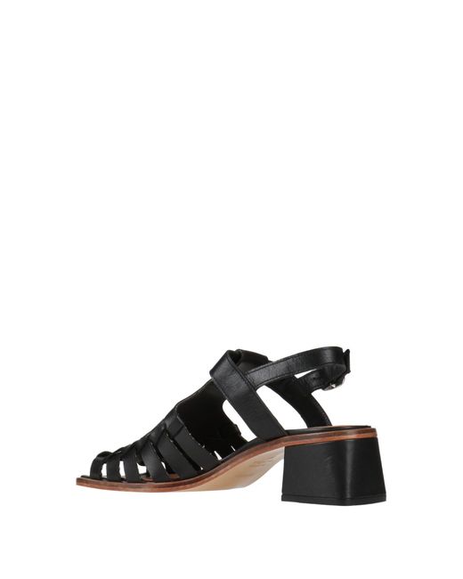 Naguisa Black Sandals