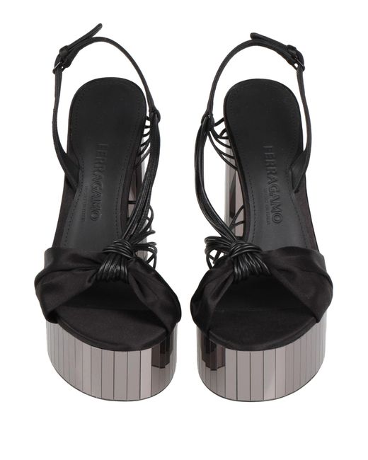 Sandalias Ferragamo de color Black
