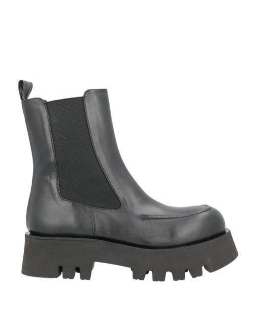 Paloma Barceló Black Ankle Boots