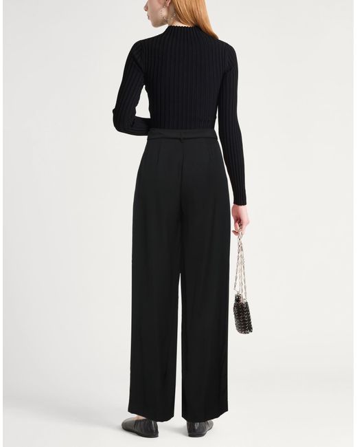 Caractere Black Hose