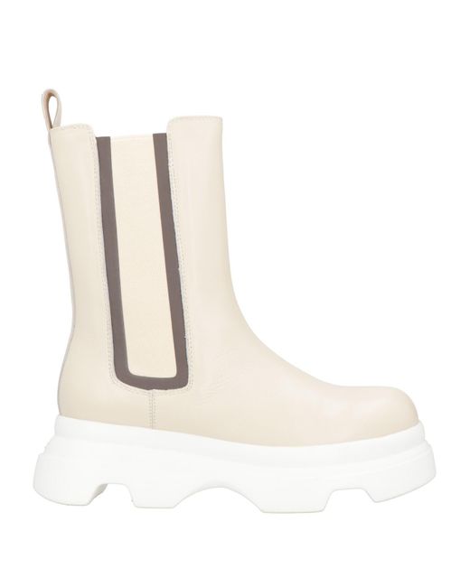 Jeannot White Ankle Boots